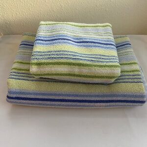 (2) Pottery Barn Kids towels